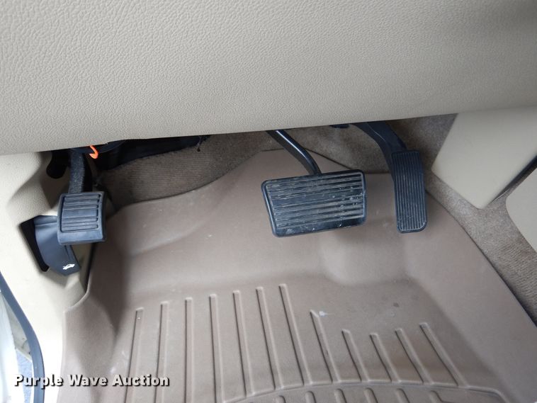 image for item DH7008 2013 GMC Yukon XL SLT  SUV