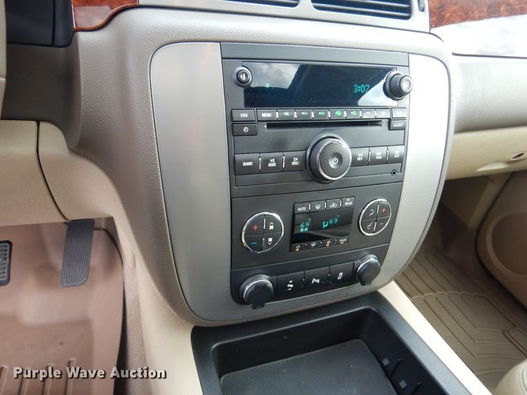 image for item DH7008 2013 GMC Yukon XL SLT  SUV