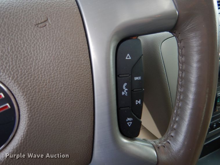 image for item DH7008 2013 GMC Yukon XL SLT  SUV