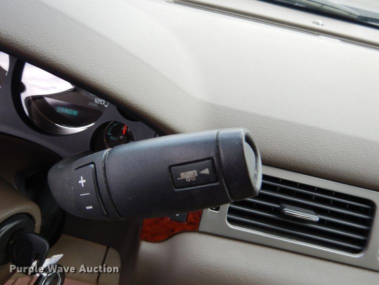 image for item DH7008 2013 GMC Yukon XL SLT  SUV