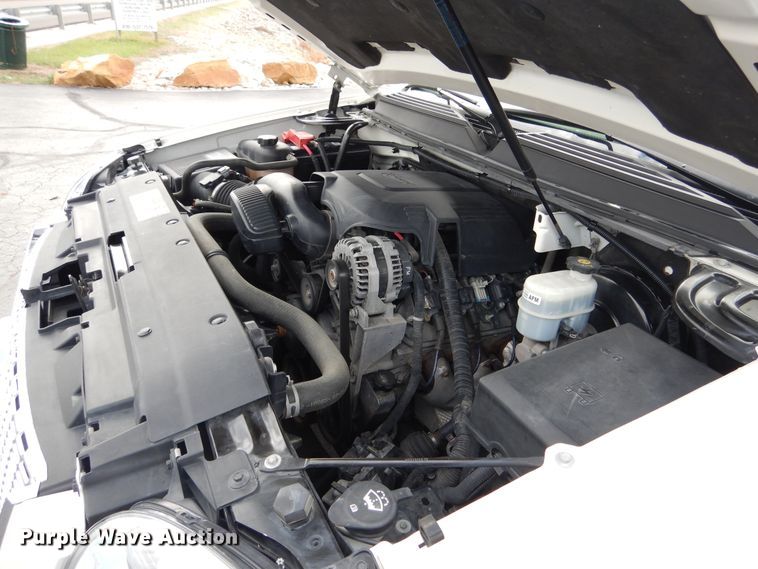 image for item DH7008 2013 GMC Yukon XL SLT  SUV