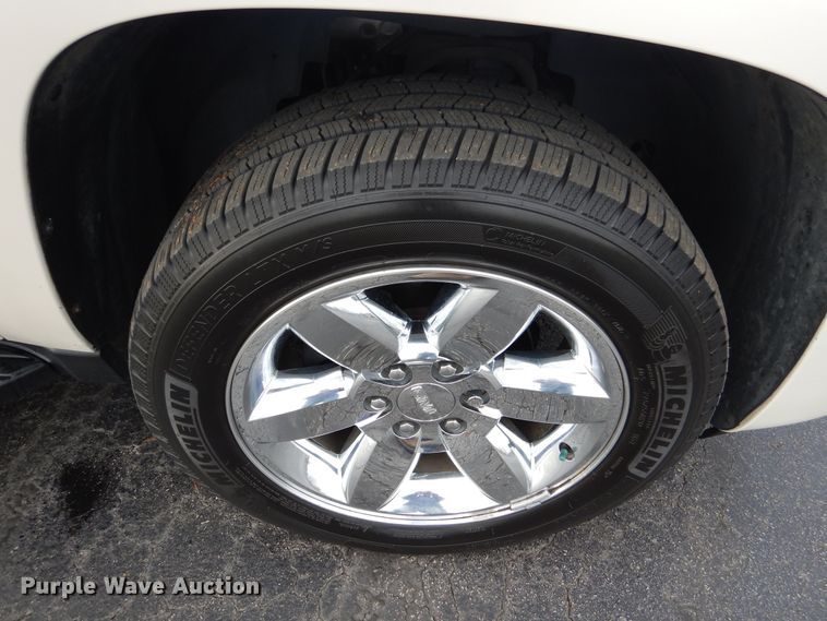 image for item DH7008 2013 GMC Yukon XL SLT  SUV