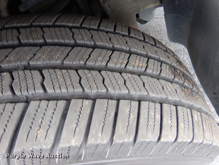 image for item DH7008 2013 GMC Yukon XL SLT  SUV