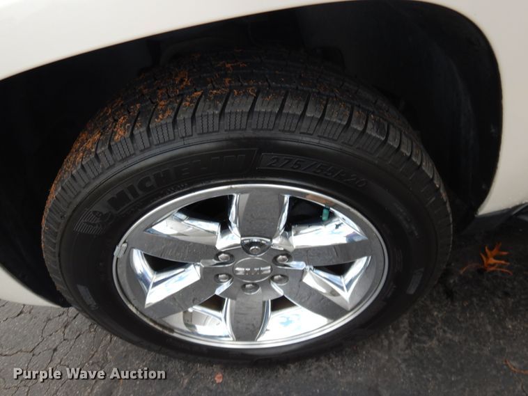 image for item DH7008 2013 GMC Yukon XL SLT  SUV