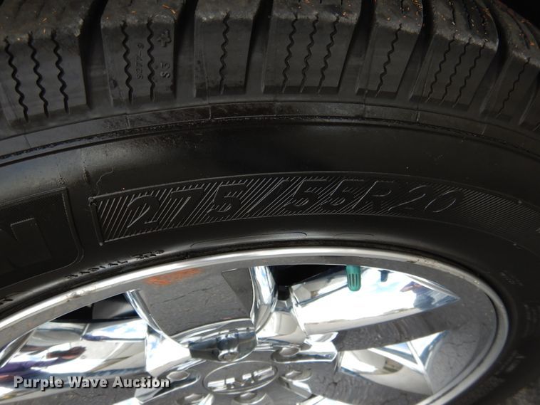 image for item DH7008 2013 GMC Yukon XL SLT  SUV