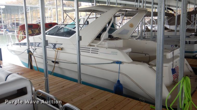 image for item DI0496 1993 Bayliner 3055 Cierra Sunbridge  boat