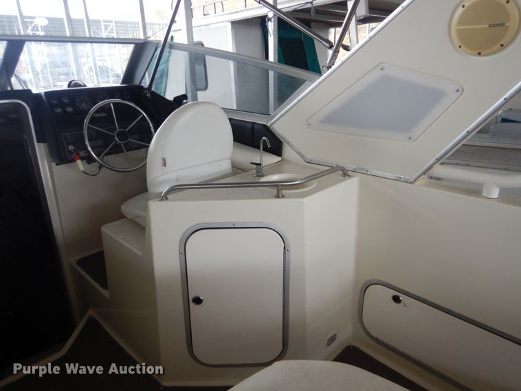 image for item DI0496 1993 Bayliner 3055 Cierra Sunbridge  boat