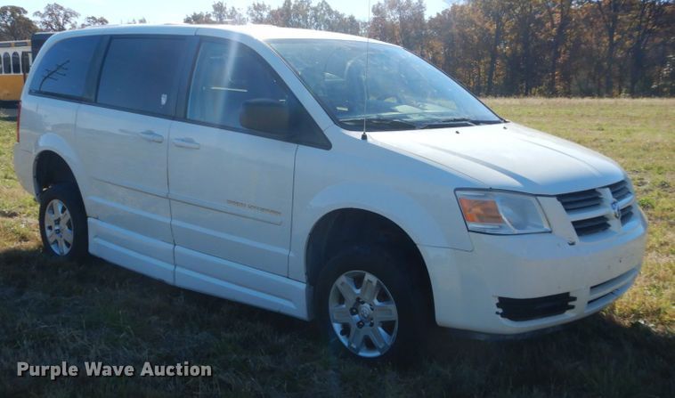 image for item DI0999 2009 Dodge Grand Caravan  Braun Entervan handicap accessible van