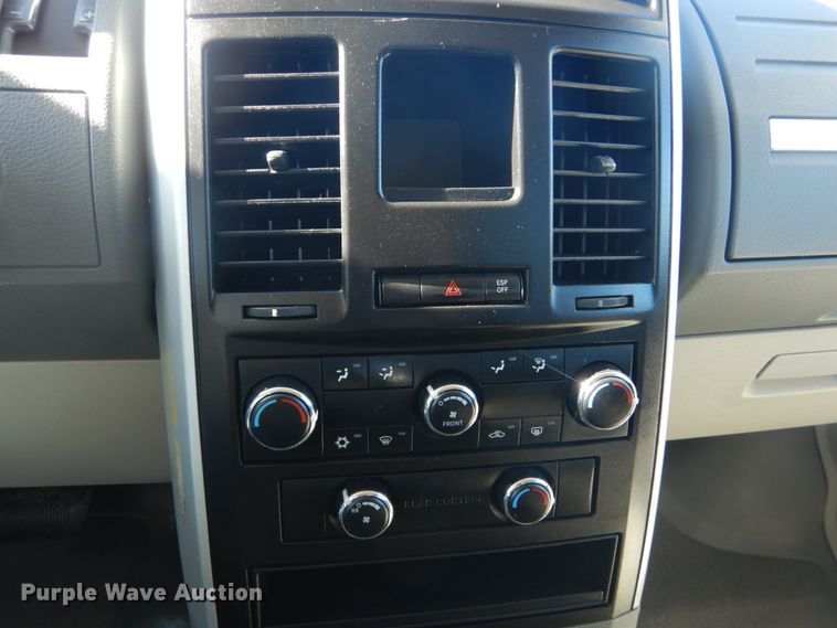 image for item DI0999 2009 Dodge Grand Caravan  Braun Entervan handicap accessible van