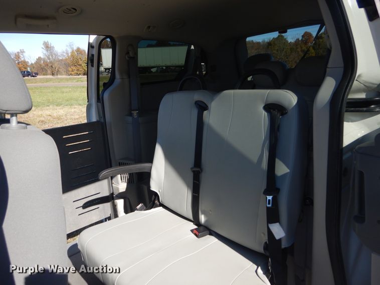 image for item DI0999 2009 Dodge Grand Caravan  Braun Entervan handicap accessible van