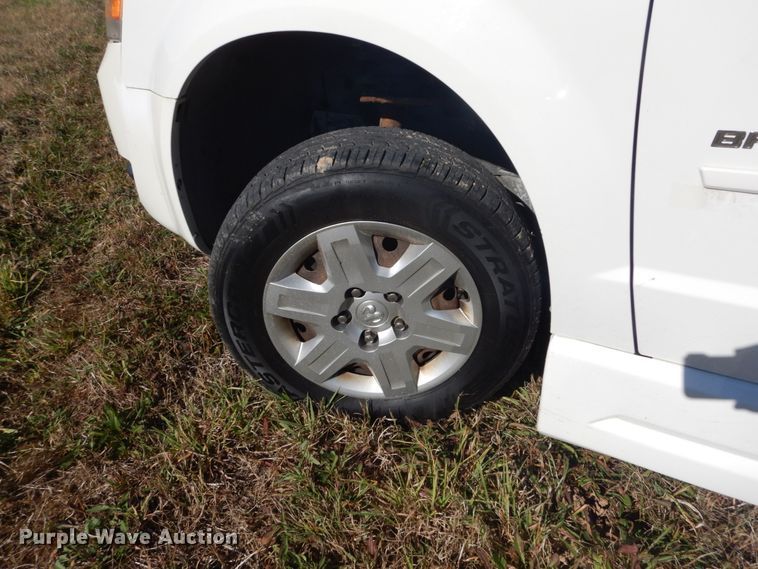 image for item DI0999 2009 Dodge Grand Caravan  Braun Entervan handicap accessible van