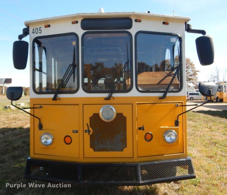 image for item DI1001 2010 Freightliner Villager 208  trolley