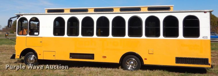 image for item DI1001 2010 Freightliner Villager 208  trolley