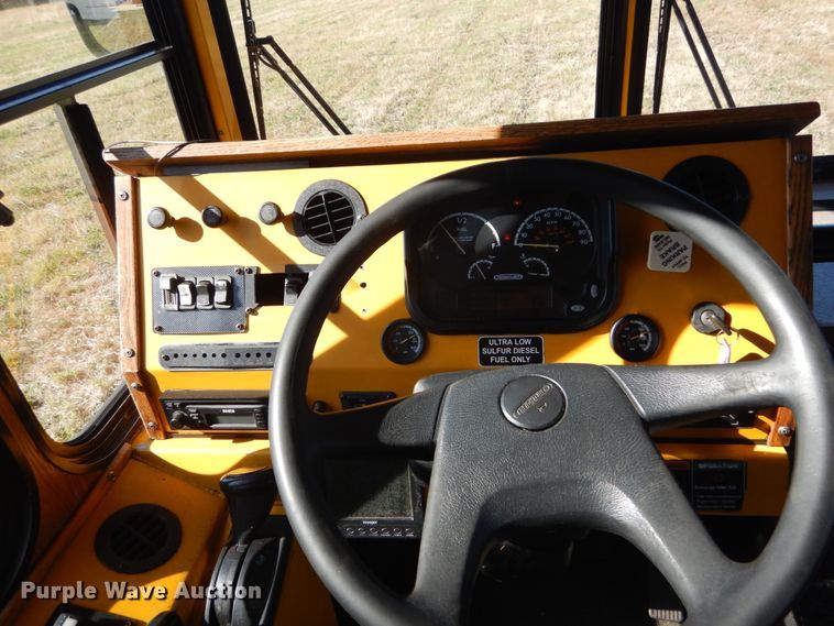 image for item DI1001 2010 Freightliner Villager 208  trolley