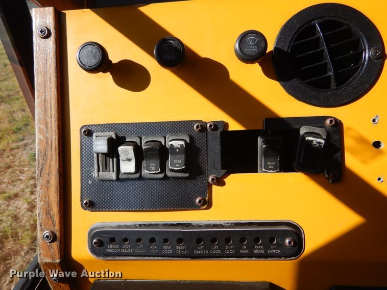 image for item DI1001 2010 Freightliner Villager 208  trolley