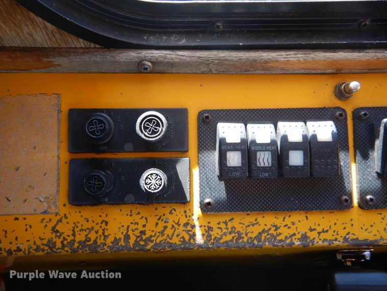 image for item DI1001 2010 Freightliner Villager 208  trolley