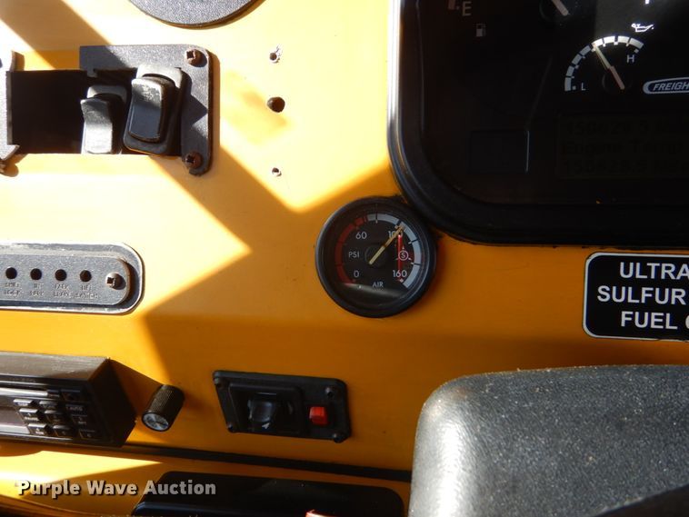 image for item DI1001 2010 Freightliner Villager 208  trolley