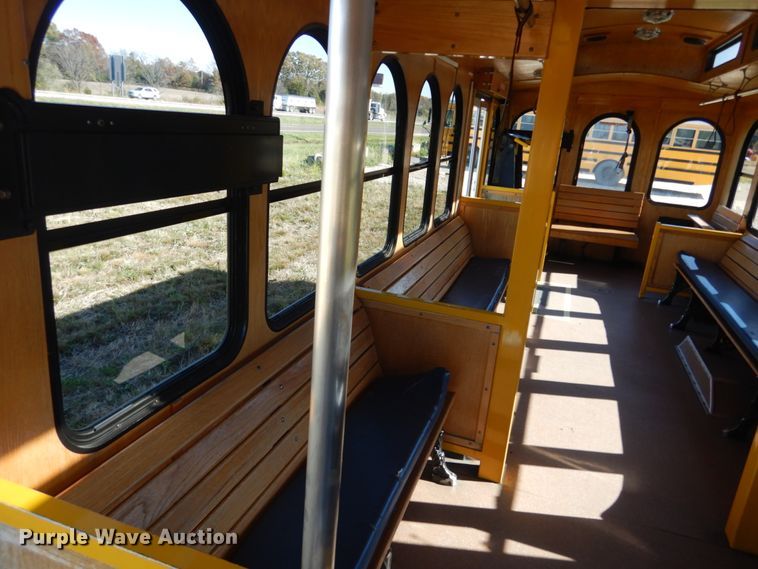 image for item DI1001 2010 Freightliner Villager 208  trolley