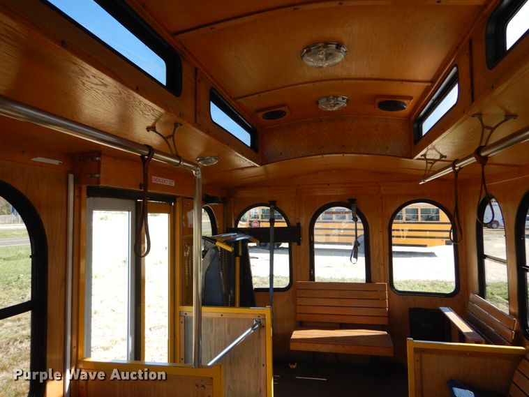 image for item DI1001 2010 Freightliner Villager 208  trolley