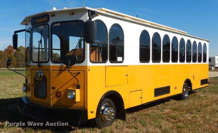 image for item DI1002 2010 Freightliner Villager 208  trolley