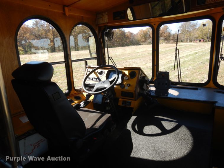 image for item DI1002 2010 Freightliner Villager 208  trolley