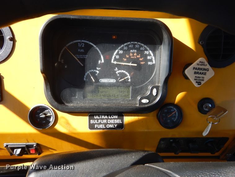 image for item DI1002 2010 Freightliner Villager 208  trolley