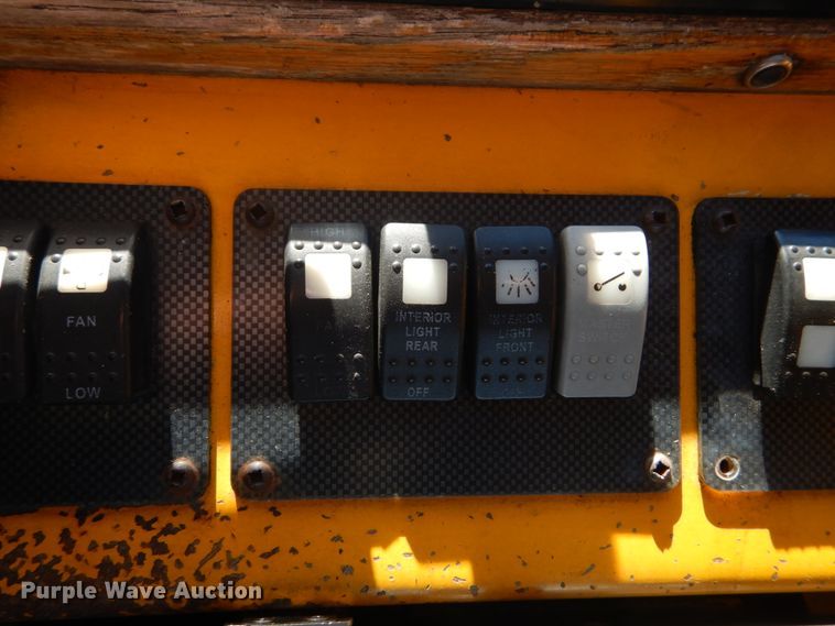 image for item DI1002 2010 Freightliner Villager 208  trolley