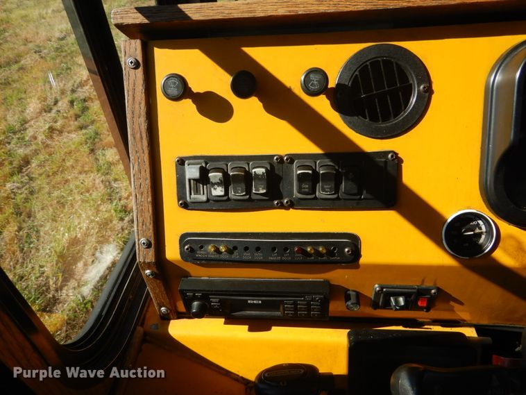 image for item DI1002 2010 Freightliner Villager 208  trolley