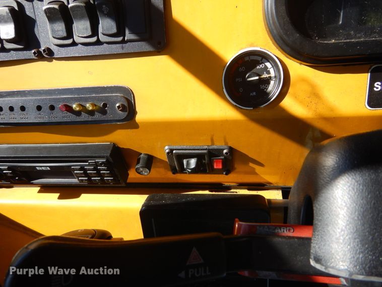 image for item DI1002 2010 Freightliner Villager 208  trolley