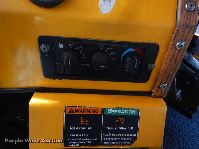 image for item DI1002 2010 Freightliner Villager 208  trolley