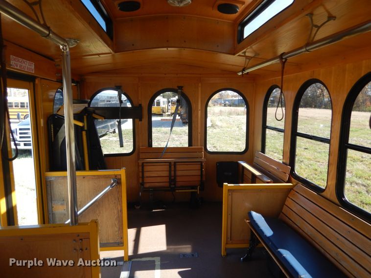 image for item DI1002 2010 Freightliner Villager 208  trolley