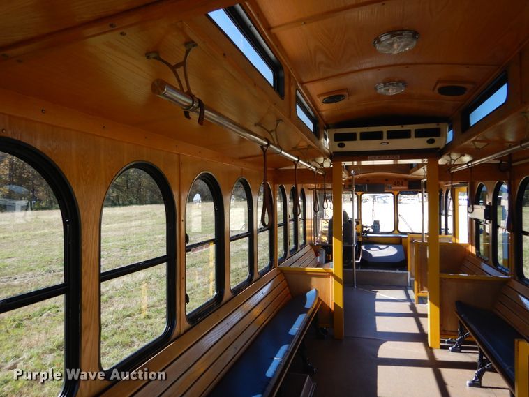 image for item DI1002 2010 Freightliner Villager 208  trolley