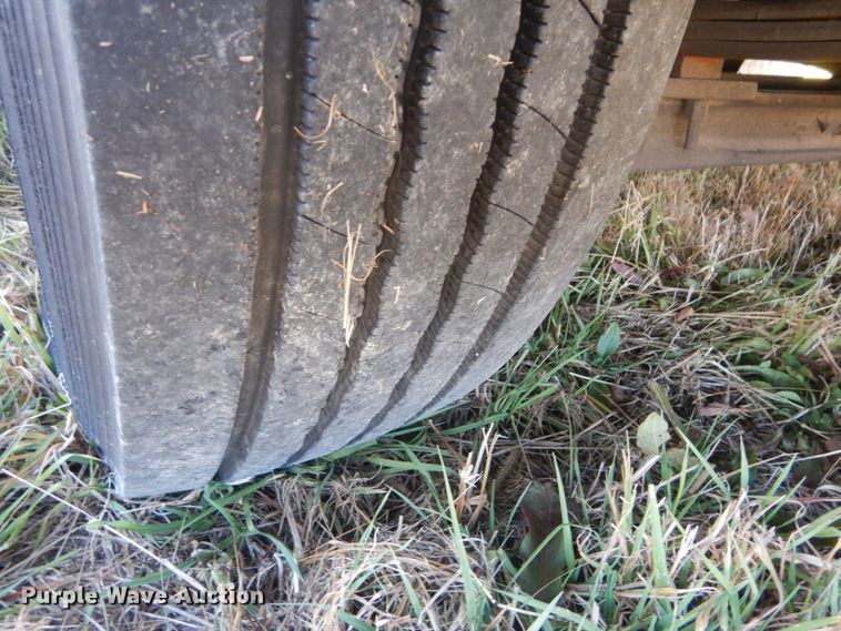 image for item DI1002 2010 Freightliner Villager 208  trolley