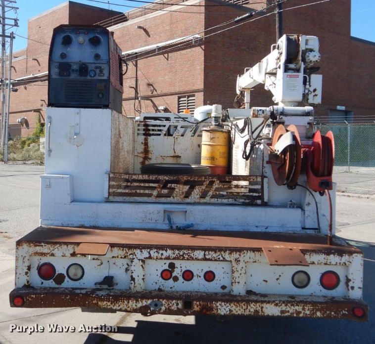 image for item DI1009 2000 Ford F550 Super Duty XL  service truck