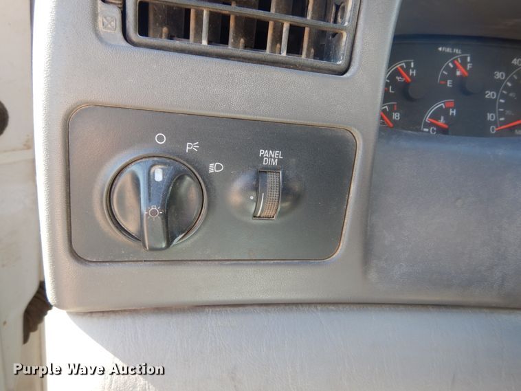 image for item DI1009 2000 Ford F550 Super Duty XL  service truck