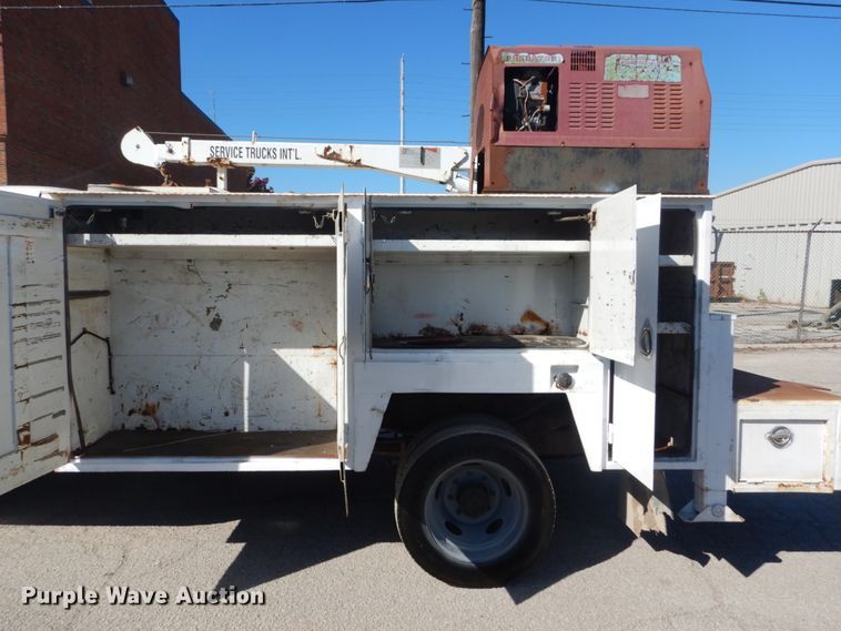 image for item DI1009 2000 Ford F550 Super Duty XL  service truck