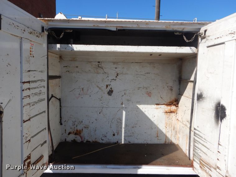 image for item DI1009 2000 Ford F550 Super Duty XL  service truck