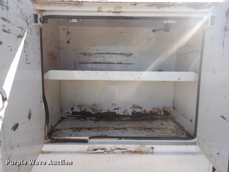 image for item DI1009 2000 Ford F550 Super Duty XL  service truck