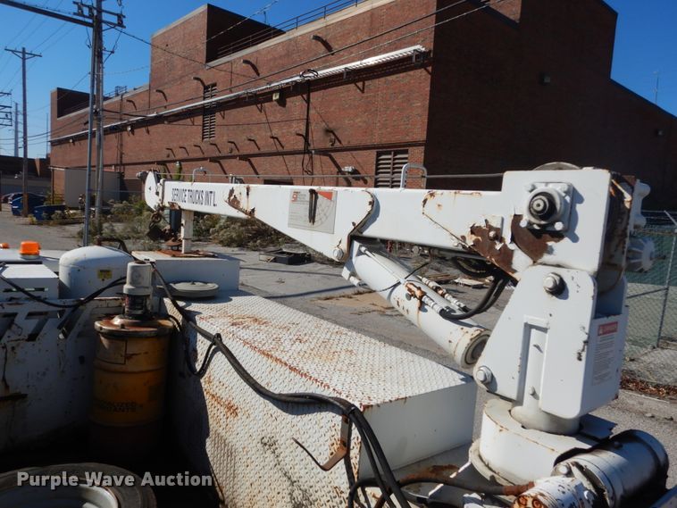 image for item DI1009 2000 Ford F550 Super Duty XL  service truck