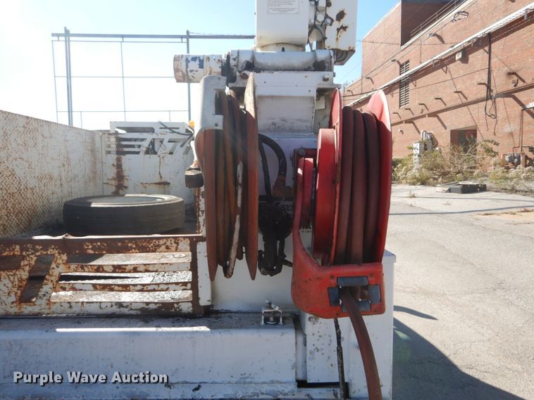 image for item DI1009 2000 Ford F550 Super Duty XL  service truck