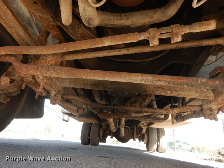 image for item DI1009 2000 Ford F550 Super Duty XL  service truck