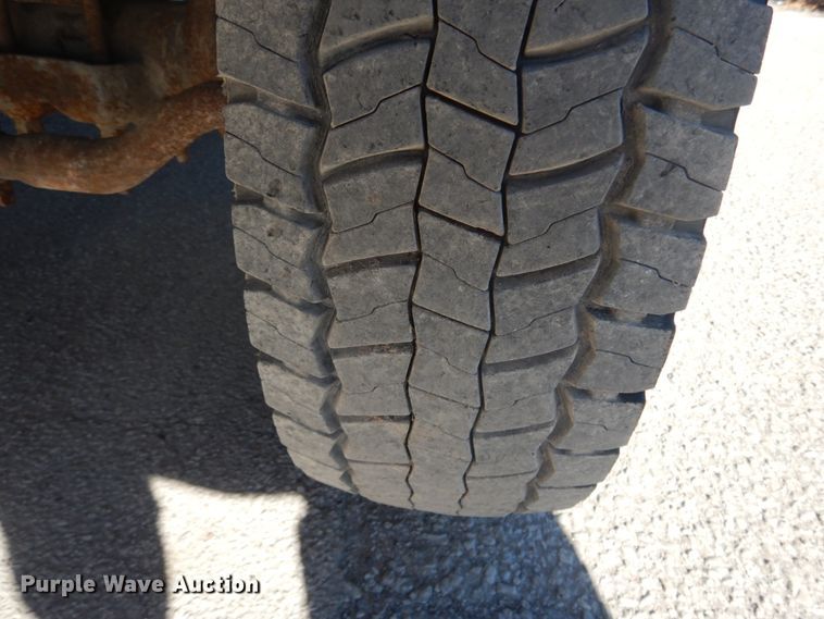 image for item DI1009 2000 Ford F550 Super Duty XL  service truck