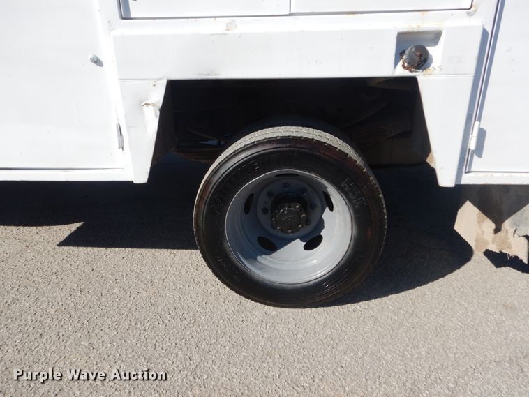 image for item DI1009 2000 Ford F550 Super Duty XL  service truck