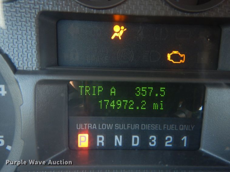 image for item DI1012 2009 Ford F450 Super Duty XLT  flatbed truck