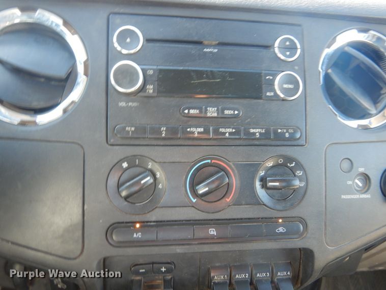 image for item DI1012 2009 Ford F450 Super Duty XLT  flatbed truck