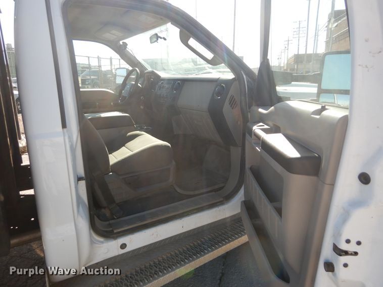 image for item DI1012 2009 Ford F450 Super Duty XLT  flatbed truck