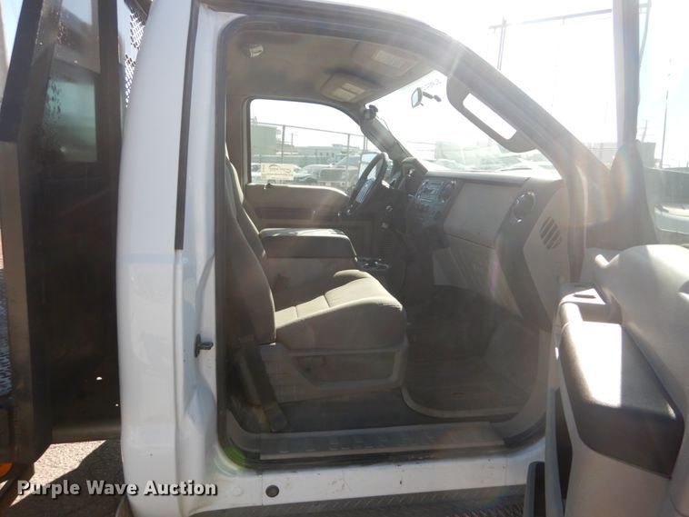 image for item DI1012 2009 Ford F450 Super Duty XLT  flatbed truck