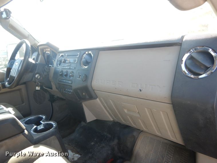 image for item DI1012 2009 Ford F450 Super Duty XLT  flatbed truck