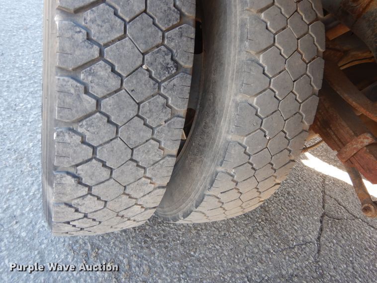 image for item DI1012 2009 Ford F450 Super Duty XLT  flatbed truck