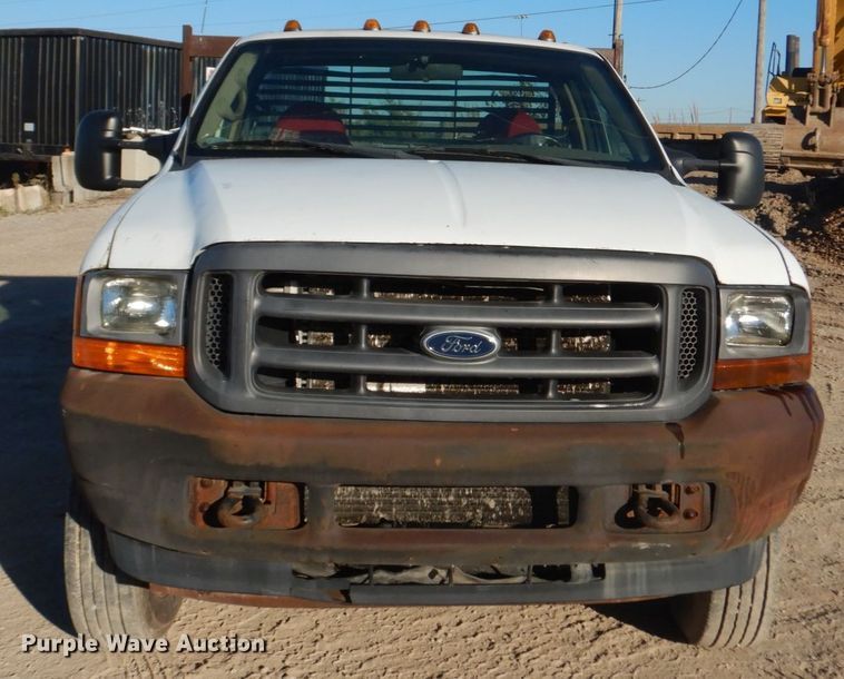 image for item DI1014 2001 Ford F450 Super Duty XL  flatbed truck